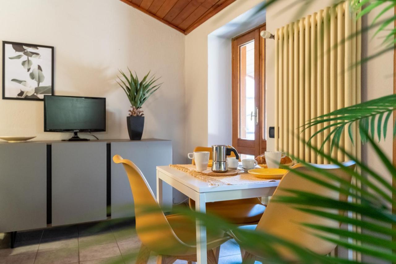 Blue Attic - Historical Como City Center By Rent All Комо Екстер'єр фото